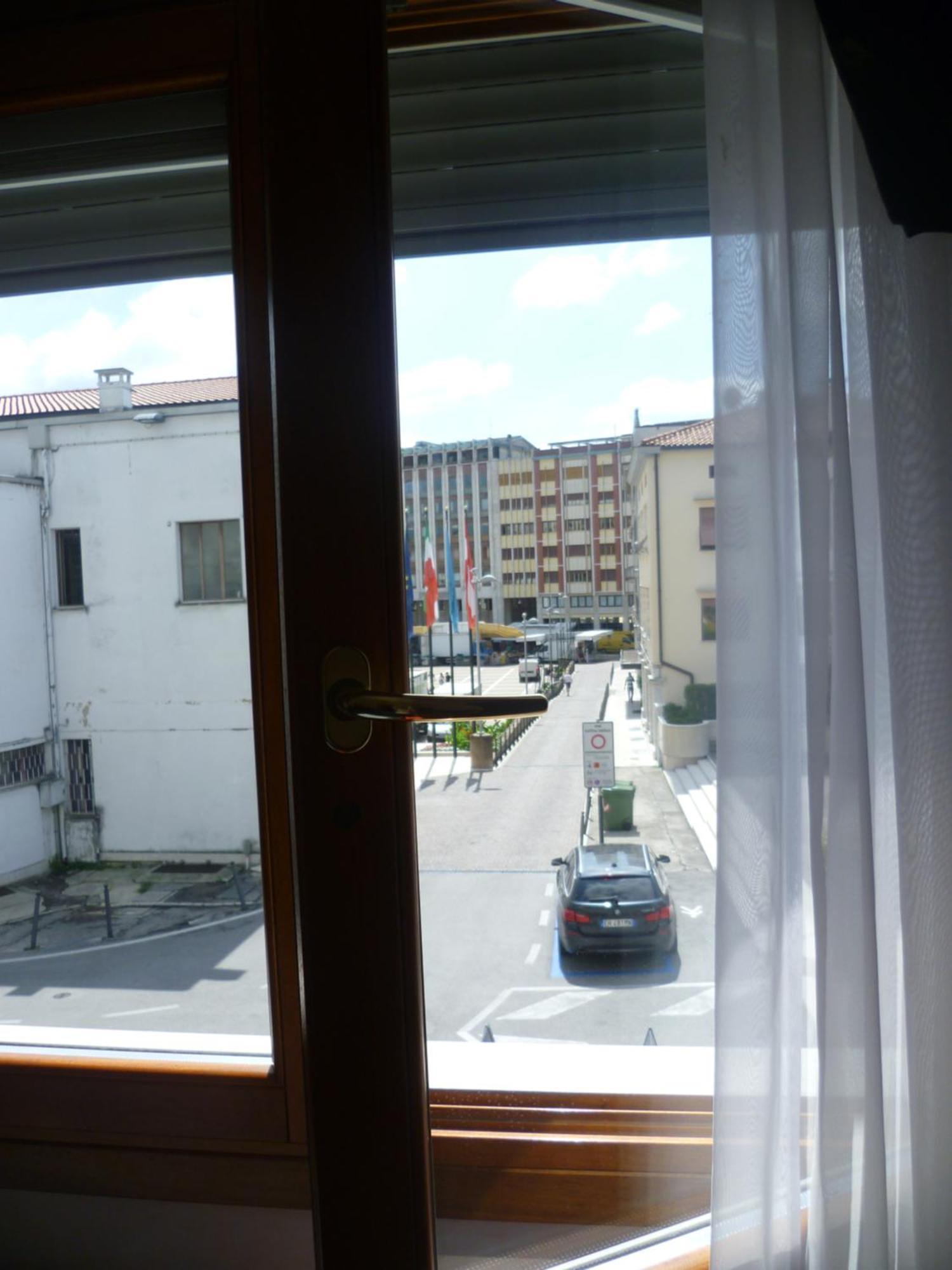 Hotel Minerva Pordenone Exterior foto