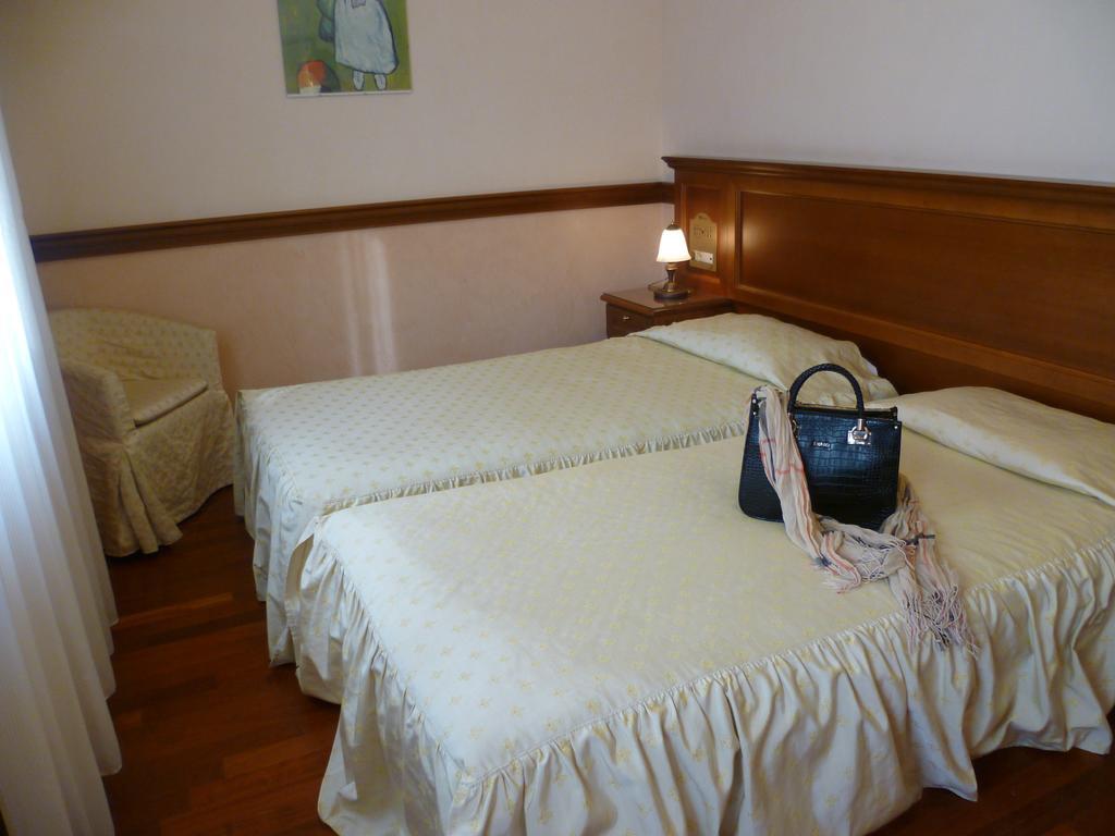 Hotel Minerva Pordenone Exterior foto